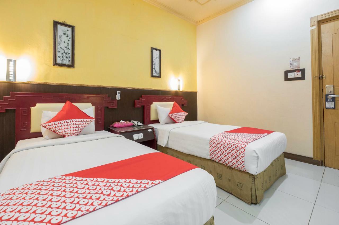 Oyo 821 Hotel Dinasti Makassar Esterno foto